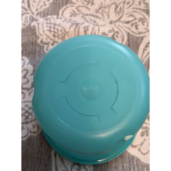Tupperware 6 Pickle Olive Keeper Pick a Deli 4522 Round Rare Blue Color 1020 - Picture 3 of 14